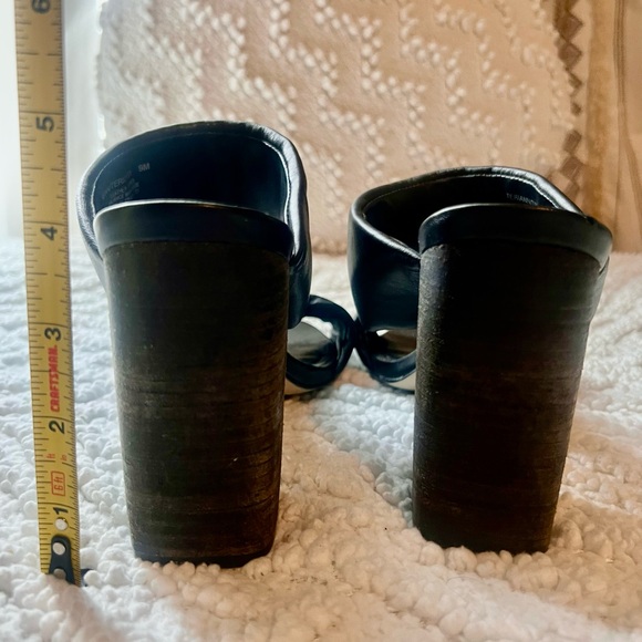 Steve Madden Black Block Heel Mules 9 - Picture 3 of 3